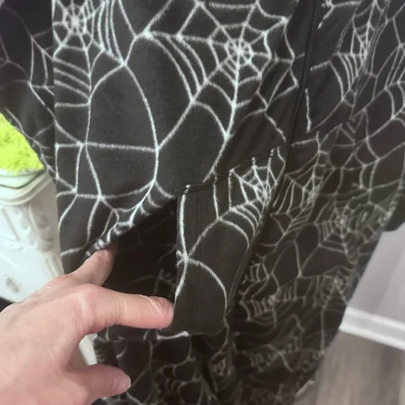 Torrid Black and White Spider Web Lounge Onesie - Picture 6 of 7